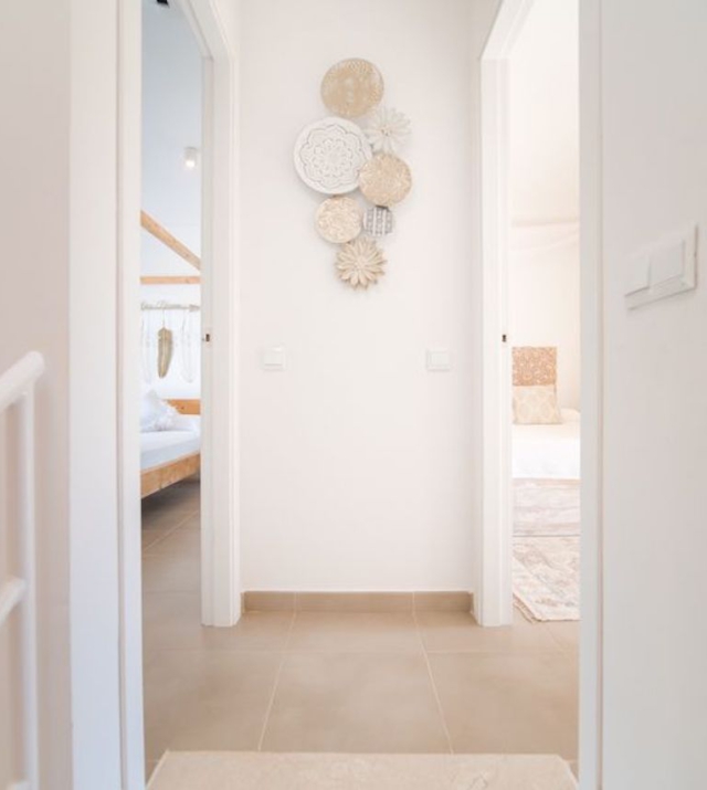 Resa estates ibiza huis huren cala tarida hallway.jpg